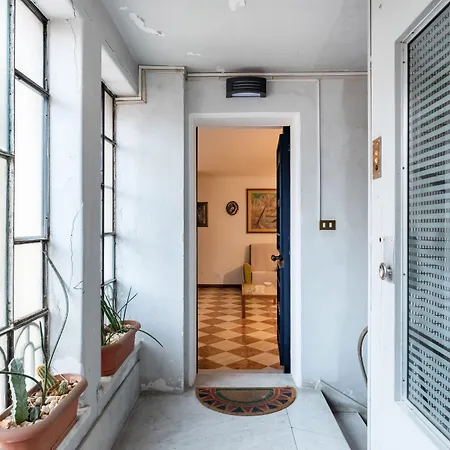 Апартаменты Guesthost - Via Etnea Cozy With Balcony Катания